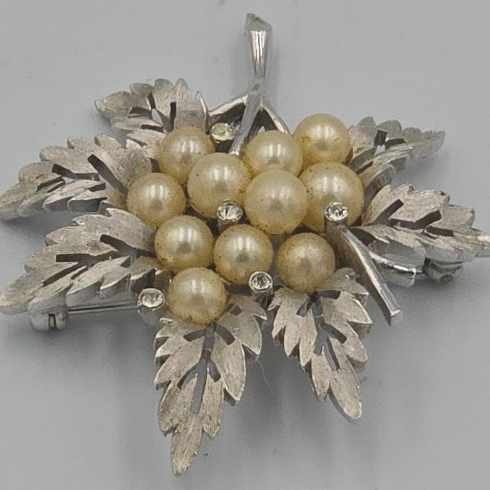 Vintage Crown Trifari Silver Tone Faux Pearl & Rhinestone Leaf Brooch Pin 1960s